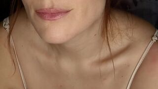 Alkethadea slut fucks the cap with his fingers