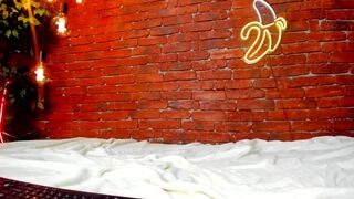 Dona-Loca sweet shows ass