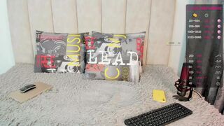 Angelokise gorgeous bitch dancing striptease