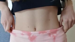 mayakayagaia aka dollylolita spicy chick exposes sexy body