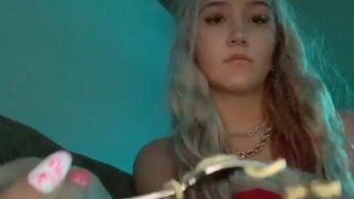 cherryluvr86 busty jerk off