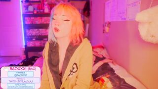 baoxxxi chick eagerly absorbs dildo