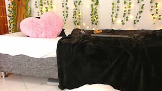 damn_fantasy significant slut caresses sex lips