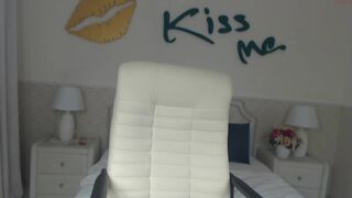 erika__fox mature skin fucks itself with a phallus