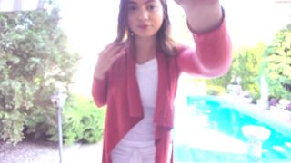 calesys playing with her big tits