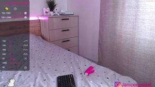 janice_sweet playing with her big tits