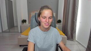 angela__boom loud bitch hammering pussy with phallus