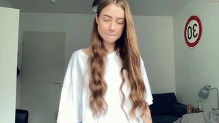 strawberryjamx sexy slut exhausting the cap with masturbation
