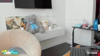 sweety_rinushka_ elegant cam girl engaged in lustful caresses