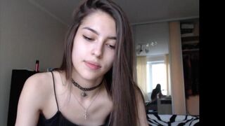 sweety_morgan mature bitch fucks both slots hard