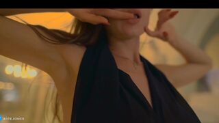 artejones sweet chick fucks both holes