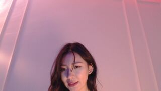 aimeclarks hot young lady is fucking pussy