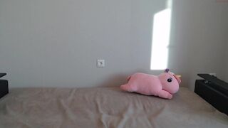 illirika6a charming ass fucks her pussy