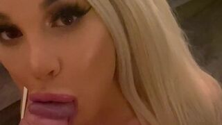 Lola aka lolachristina 14 January 2021