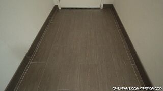 Lexi Luna busty bitch jerks pussy with phallus