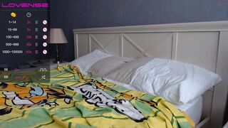 tinkissa with black toy