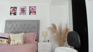 luna_sterling lustful mommy shows charms