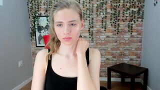 saskiadragon_ mature mare fingering vagina