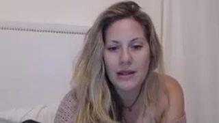 reneejax busty fat lady masturbates cunt