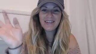 reneejax Lustful brunette pampers anal with sex toys