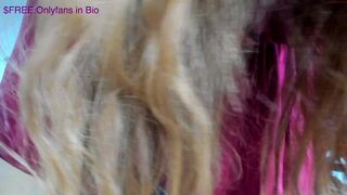 purelyblue sexy chica in the kitchen