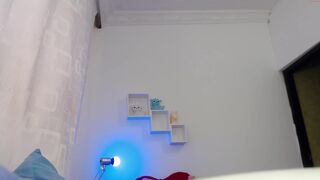 amber_milk_ charming babe magically shows her body