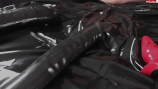 deep_inside_Daisy MyDirtyHobby sweet cum from jerking off