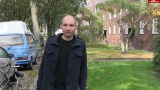 KarinaHH MyDirtyHobby top model caresses shaved pussy