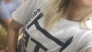 kissa-kotik big tit babe bares sexy body