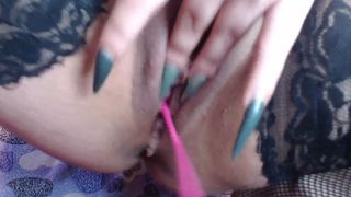 Katie-XXX aka XRuslanaX ardent doll excites with elastic ass