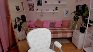 luna_burns green haired sweater cuddles