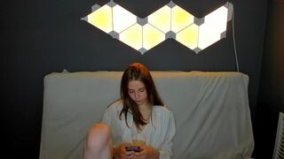 lilypa1mer whore babe masturbates pussy