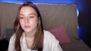 lilypa1mer luxurious bitch fucks pussy with phallus