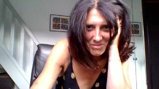 lilyofthevalley sexy mistress pulls pussy