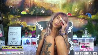 lana_del_bae sexy lady fucks shaved holes