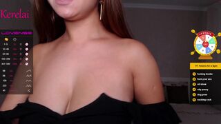 kerelai hot chick twirls big booty