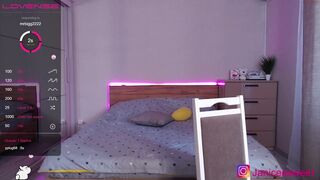 janice_sweet wicked girl fingers her shaved holes