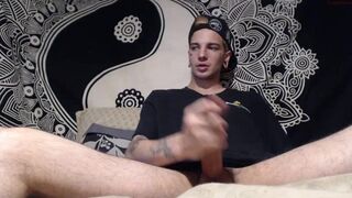 imakedubstep charming lady fucks herself with a rubber dick