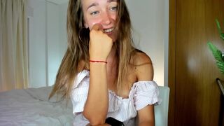 olaya_del_mar milf with tattoos jerks off her cunt