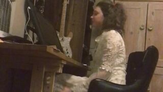 elenakoshkaxoxo nude swell rubs the vagina