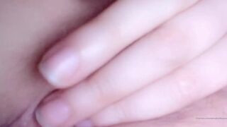 elenakoshkaxoxo hot aunt fucks juicy anus