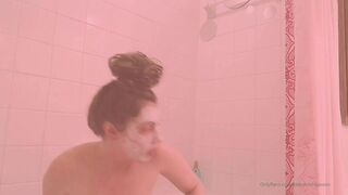 elenakoshkaxoxo cute chick shows off gorgeous body