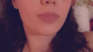 elenakoshkaxoxo nude bitch fucks anus ass