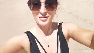 Mistress Courtney aka misscourtneym onlyfans dark skinned lady gently jerks her pussy