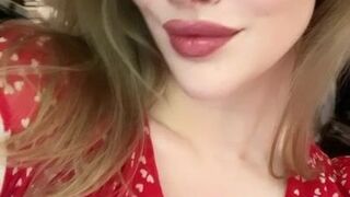 Corrine Hamilton onlyfans no panties mattresses wet holes