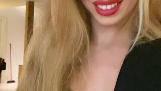 slavenagoddess submissive chick makes suction