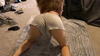 guesswhox2 experienced woman paws lips sex