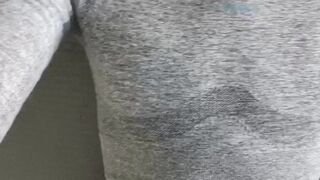 guesswhox2 mature chick pulls pussy