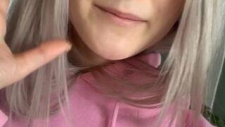 evaelfie Young chick