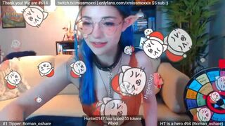 xmissmoxxix blonde babe bares her tits